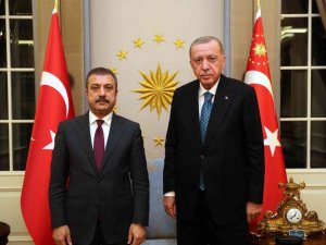 Cumhurbaşkanı Recep Tayyip Erdoğan, Türkiye Cumhuriyet Merkez Bankası (TCMB) Başkanı Şahap Kavcıoğlu’nu Çankaya Köşkü’nde kabul etti.