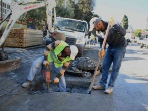 Kuşadası Belediyesi su baskınlarına karşı önlem almaya devam ediyor