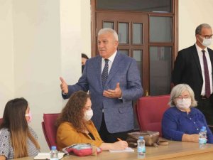 Efeler Belediye Başkanı Atay, ADÜ’lü öğrencileri ağırladı