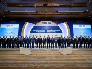 Bakan Gül: “Dün olduğu gibi bugün de teröre karşı işbirliğine açığız”