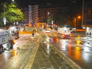 Elazığ Belediyesi kapsamlı temizlik çalışmalarına devam ediyor