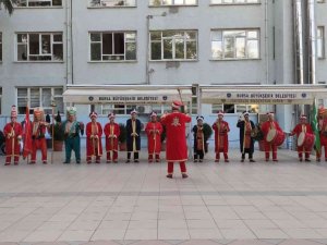 Felçliler mehter marşlarıyla coştu