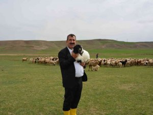 TÜDKİYEB Genel Başkanı Çelik: “Ülkemiz için sağlıklı doğal gıdalara ulaşmada küçükbaş hayvancılık en büyük şansımızdır”