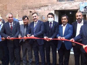 Ahlat’ta çini ve seramik yeniden canlanıyor