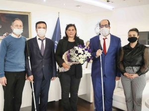 Altı Nokta Körler Derneği,  Başkan Çerçioğlu ile bir araya geldi