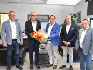 Kuşadası Belediyesi heyeti KKTC’de zeytin festivaline katıldı