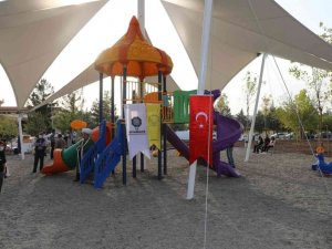 Vali Karaloğlu, lösemili çocuklarla bir araya geldi