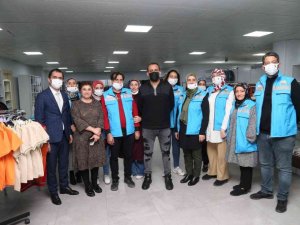 Haluk Levent, Gölbaşı’nda Paylaşım Noktası’nı ziyaret etti