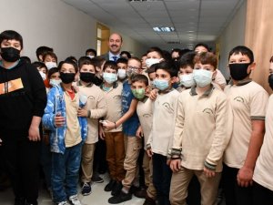 Öğrencilerden Başkan Kılıç’a sevgi seli