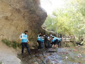 Dicle Elektrik gönüllülerinden Gabar Dağı’ında temizlik operasyonu