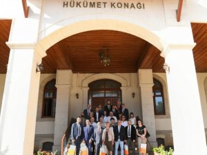 Vali Yazıcı, Kaleiçi Festival Heyeti ile bir araya geldi