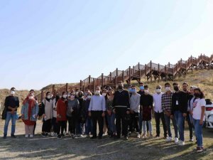 Altıntepe Kalesi turizme açılmak için gün sayıyor