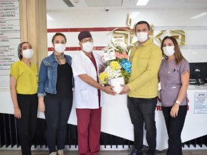 Anestezi Günü’nde çiçekli kutlama