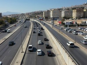 Kahramanmaraş’ta dernek açılışına 300 araçlık konvoy