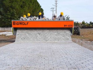 Kemerdamları Mahallesine parke taşı döşeniyor