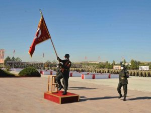 MSB: “Kara Kuvvetleri Komutanlığı birliklerinde acemi erbaş ve erlerin yemin töreni icra edildi”