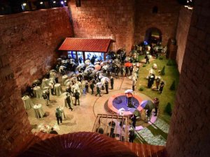 Bursa’nın 2300 yıllık zindanı sanata açıldı