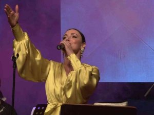 Tuzla’da kültür sanat sezonu Sevcan Orhan konseriyle açıldı