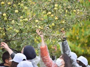 Başkent’te geçici yurtlarda kalan öğrencilere iyilik hasadı