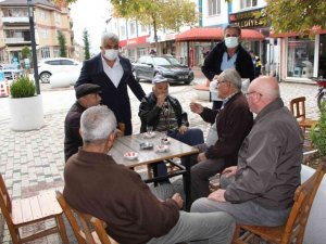 Başkan Çalışkan, kandil lokumu dağıttı