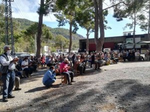 Bozyazı’da çiftçiler yağmur duasına çıktı