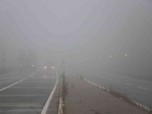 Bolu Dağı sisle kaplandı, görüş mesafesi 20 metreye düştü