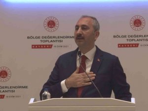 Adalet Bakanı Gül: "Yargı; milletin yargısıdır. Yargı; asla el uzatılacak bir yer değildir"