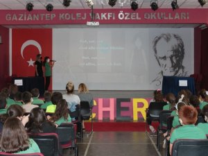 Kolej öğrencilerine dünya kültürleri tanıtılıyor