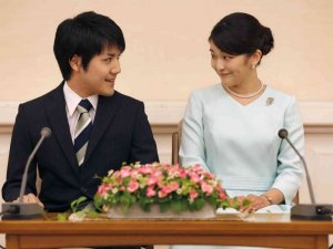 Aşkı kraliyete tercih eden Japon prensesin müstakbel eşinden imparatorluk malikanesini ziyaret