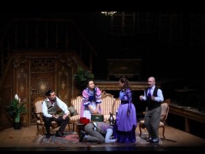 “Radyo’yu Humayun” Kocaelili tiyatroseverleri bekliyor