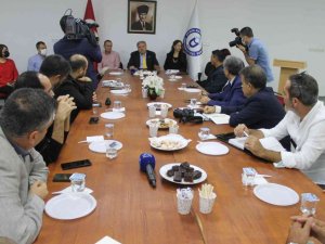 Yüksel Yalova, gazetecilerle bir araya geldi