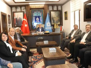 AK Parti’den bir günde 4 ilçeye ziyaret