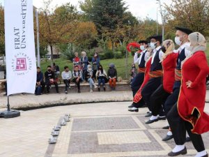 Kampüste öğrenciler halk oyunları ile gönüllerince eğlendi