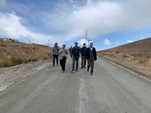 Kaymakam Savar, iki ilçeyi birbirine bağlayacak yolu inceledi