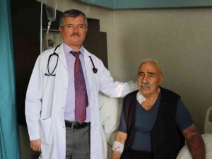 87 yaşındaki hastanın 5 damarı tek seansta açıldı