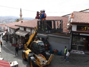 Başkent turizminin kalbi Ankara Kalesi ışıl ışıl