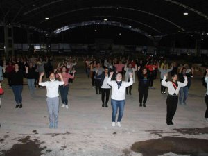 Aydın’da 98 kadın, Cumhuriyeti zeybek oynayarak kutlayacak