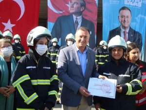 Gönüllü itfaiyeciler göreve başladı