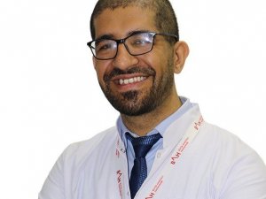 Bebeklerin sıklıkla kulaklarını çekiştirmesi ‘diş çıkarma belirtisi’ olabilir