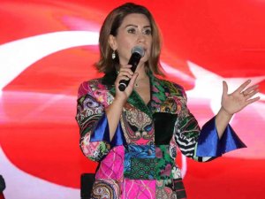 Azerbaycanlı sanatçı Azerin, Şanlıurfalılarla buluştu