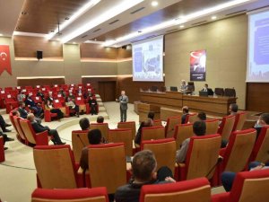 Başkan Aşgın icraatlarını iş insanlarına anlattı