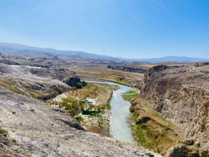 Doğal Kudret Köprüsü manzarasıyla hayran bırakıyor