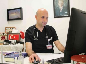 Bilim Kurulu Üyesi Kayıpmaz uyardı: "Şu anda aktif vakalarımızın yüzde 40’ını 23 yaş altındaki gençlerimiz oluşturuyor"