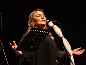 Muhtarlar Korosu’nun solisti Başkan oldu