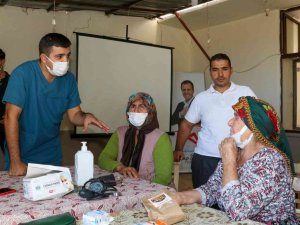 Büyükşehir ekipleri, halkı sağlık konusunda bilgilendiriyor