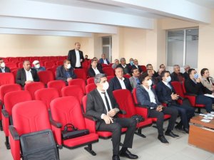 Güroymak’ta ‘Bitkisel üretim ve hayvan hastalıkları ile mücadele’ toplantısı düzenlendi