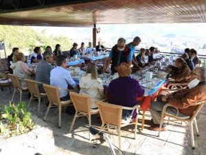 Marmaris’te huzur evi sakinleri iki sene sonra ilk kez etkinliğe katıldı