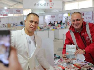 Başkan Sertaslan Kitap Fuarı’nı ziyaret etti