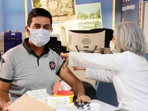 Didim Belediyesi’nde Covid-19 aşısı standı kuruldu