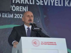 Bakan Karaismailoğlu: "Yatırımlarımızı ülke sathına yayıyoruz"
